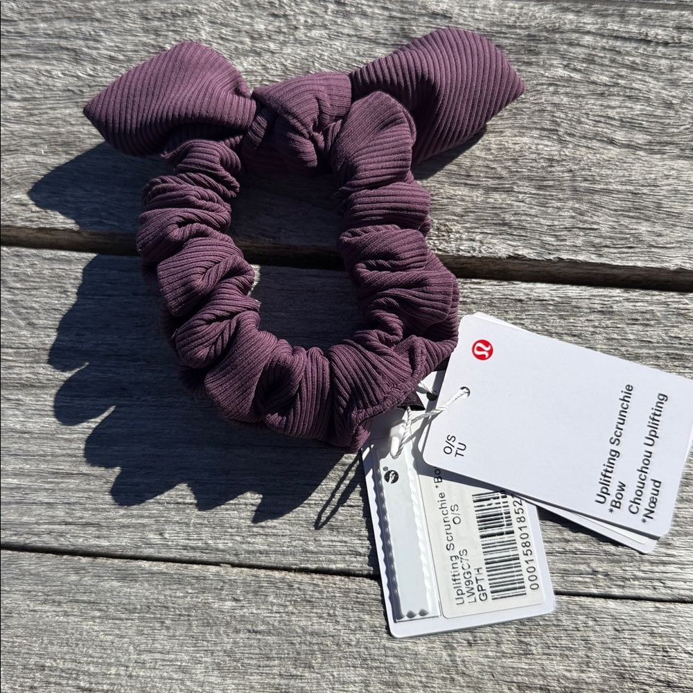 Lululemon Uplifting Scrunchie Bow Grape Thistle Purple 💜 NWT
